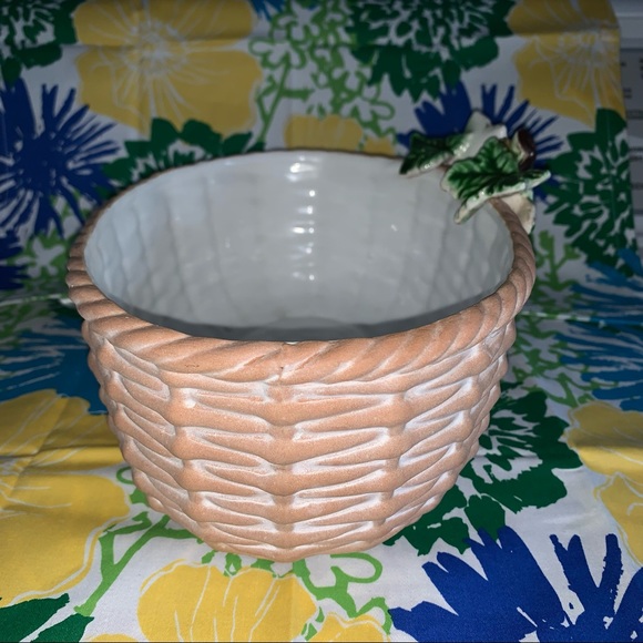 Vintage MADE IN ITALY Woven Look Ceramic Basket Oval Bowl Grapes Vineyard EXC - Picture 7 of 9